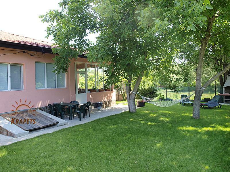 Nadya Holiday Home Krapets  Exterior photo